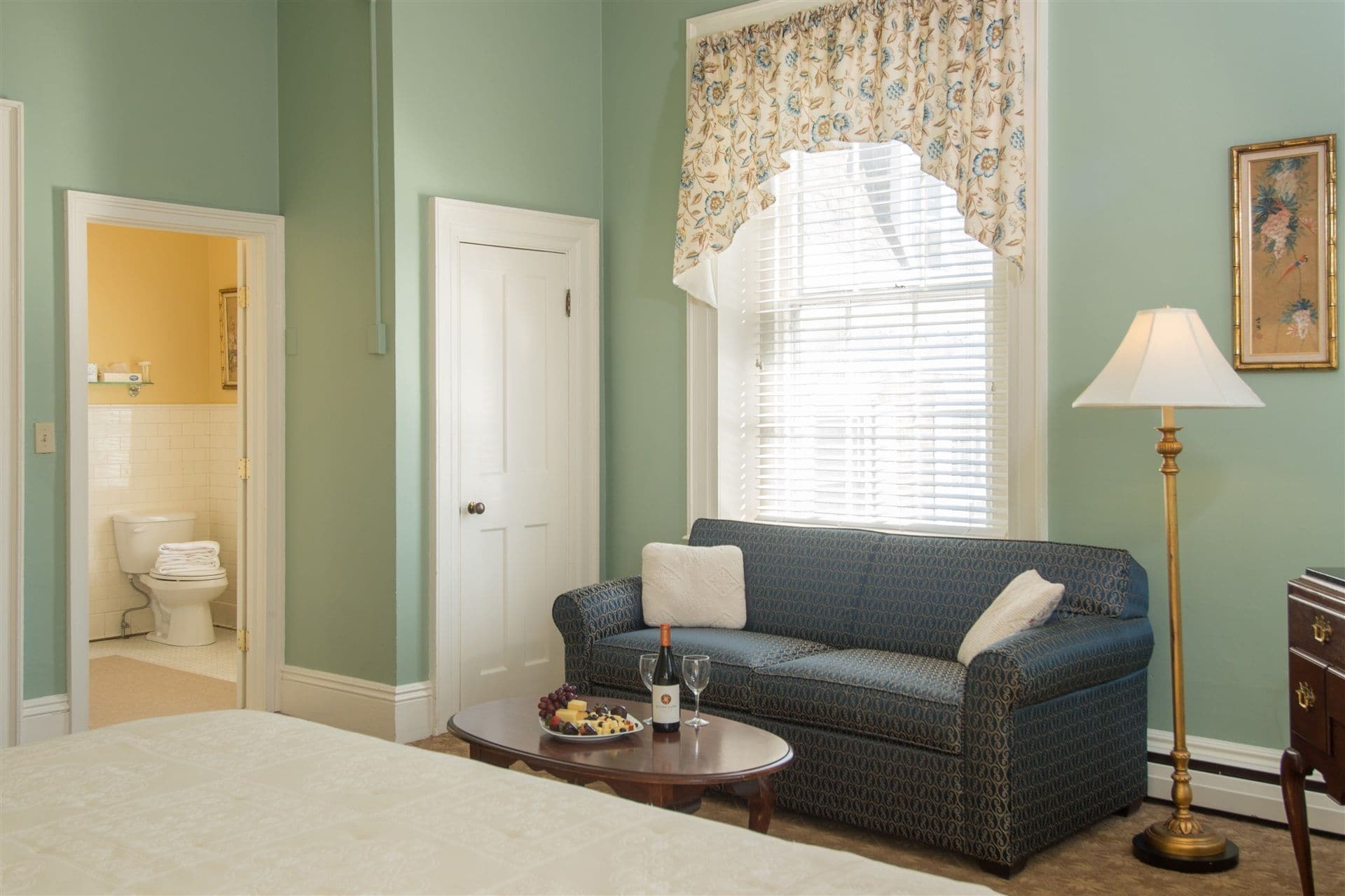 1 bedroom, premium bedding, individually decorated, blackout curtains