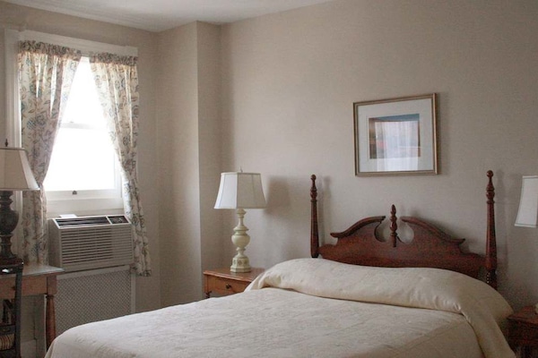 Standaard kamer, 1 tweepersoonsbed | Luxe beddengoed, individueel gedecoreerd, verduisterende gordijnen