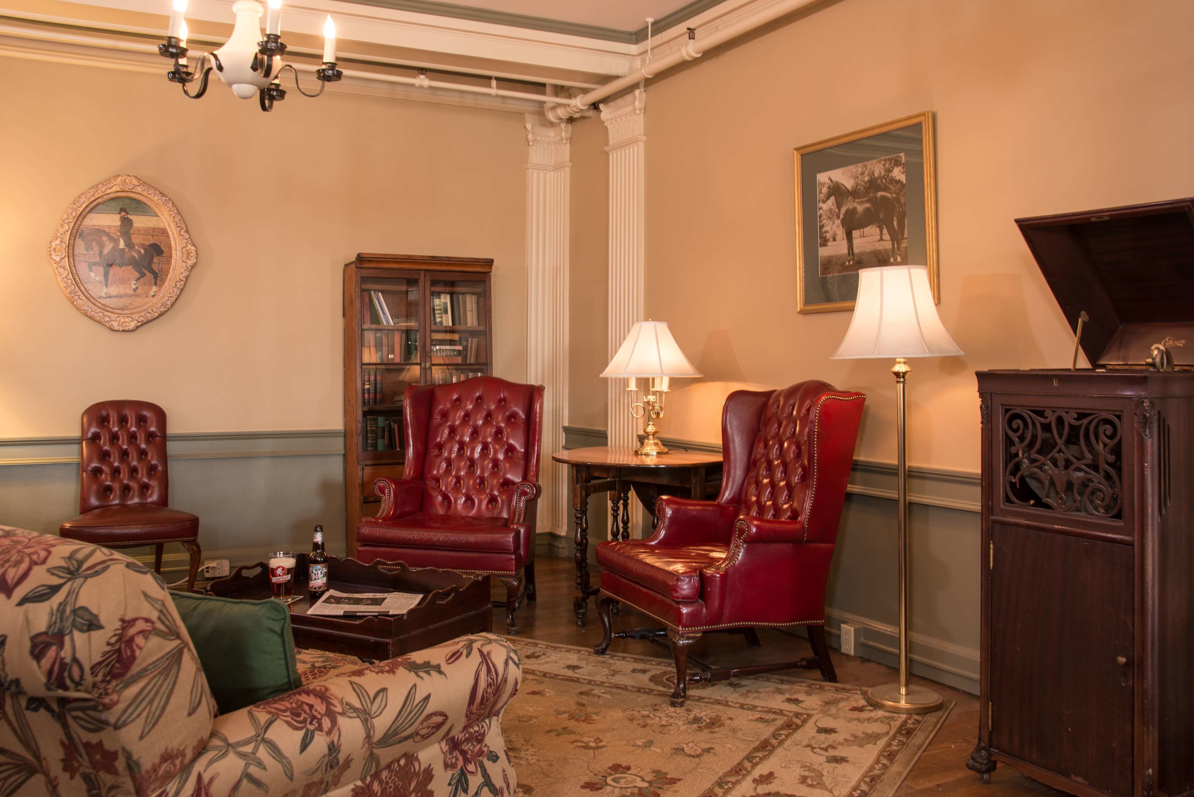 Breakfast, lunch, dinner served; local cuisine, al fresco dining 