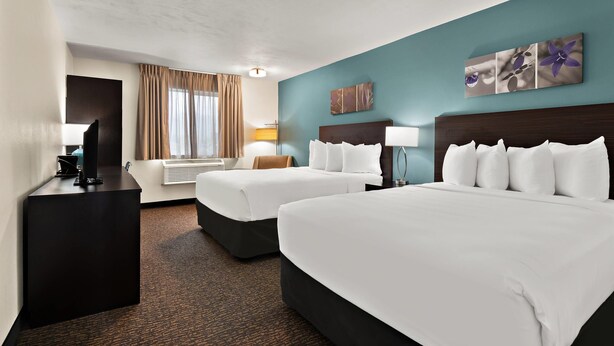 Standard Room, 2 Katil Ratu (Queen), Non Smoking | Peralatan tempat tidur premium, tilam berlapik, meja 