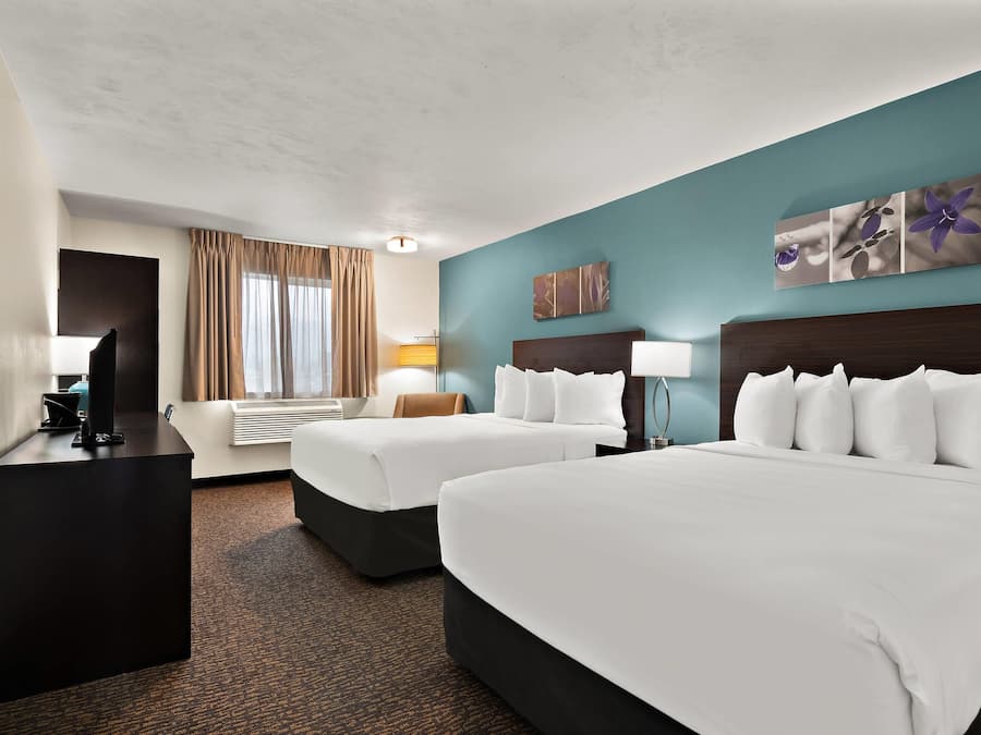 Ropa de cama de alta calidad, colchones con pillow-top y escritorio