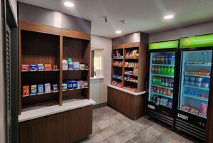 Alimentos y bebidas