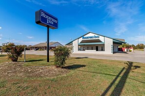 Exterior - Rodeway Inn Muskogee (Muskogee)