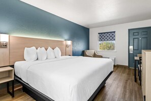 Room, 1 King Bed, Non Smoking (Efficiency, Upgrade) | Desk, laptop workspace, free WiFi, bed sheets