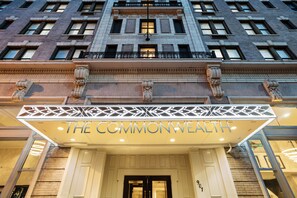 Property entrance - The Commonwealth (Richmond)