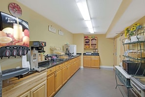 Free daily continental breakfast - Microtel Inn by Wyndham Charlotte/University Place (Charlotte)