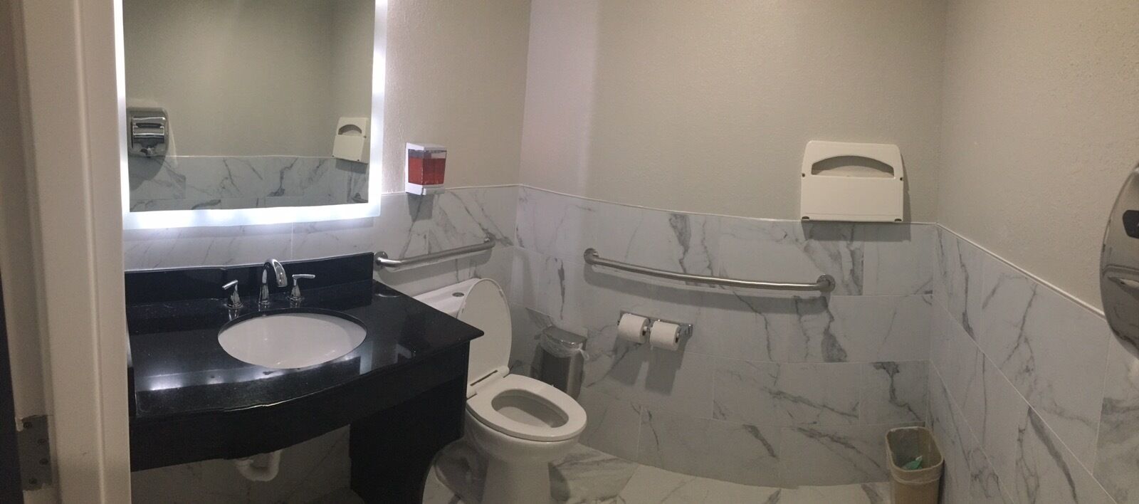 combined shower/bathtub, free toiletries, hair dryer, towels