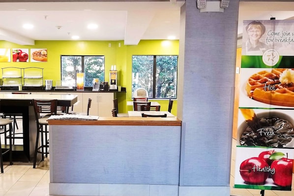 Café da manhã continental grátis todos os dias