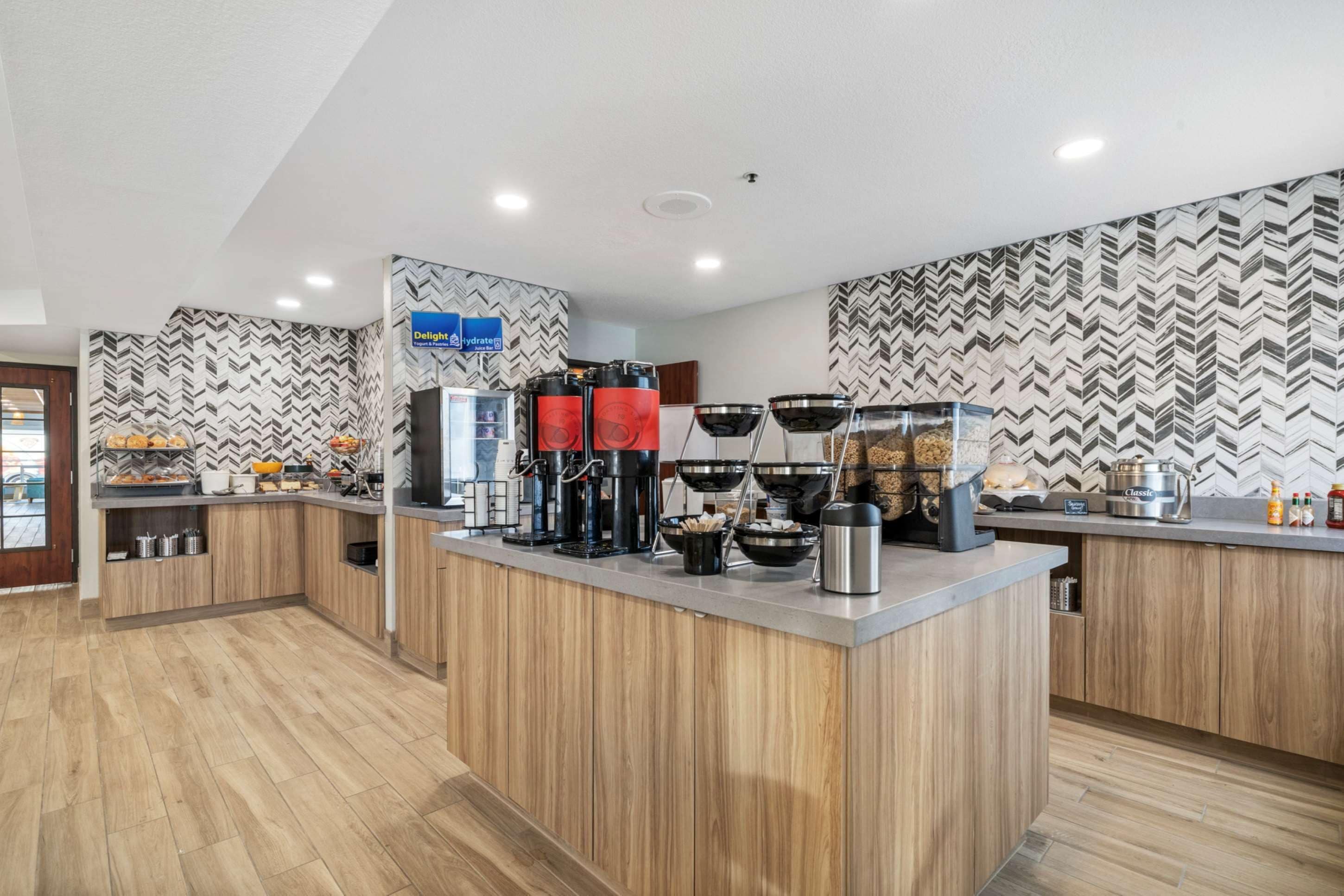 包含每日外带式早餐