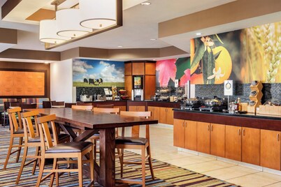 Fairfield Inn & Suites Toledo Maumee