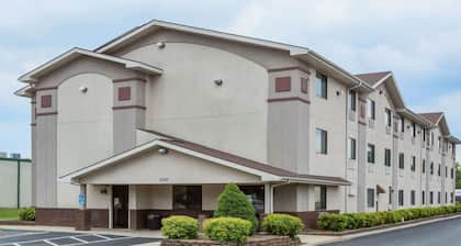 Super 8 by Wyndham Danville VA