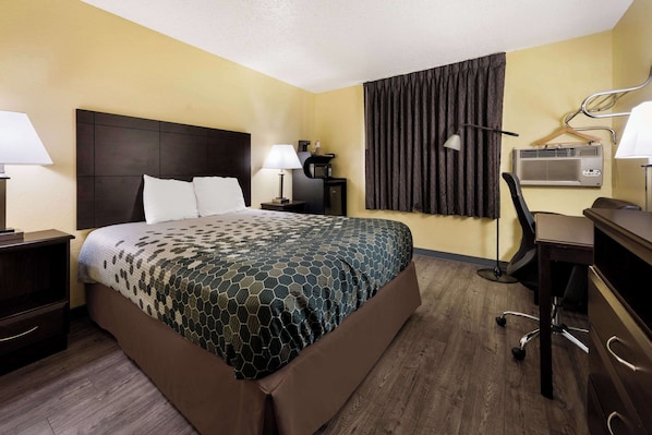 Standard Room, 1 Queen Bed, Non Smoking - Econo Lodge Spotsylvania Town Center (Fredericksburg)