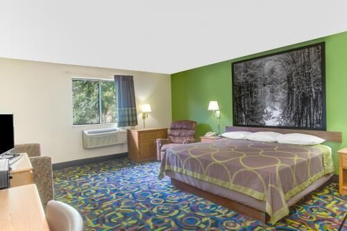 In-room safe, iron/ironing board, free WiFi, bed sheets