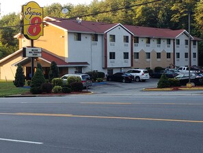 Exterior - Raceway Inn (Martinsville)
