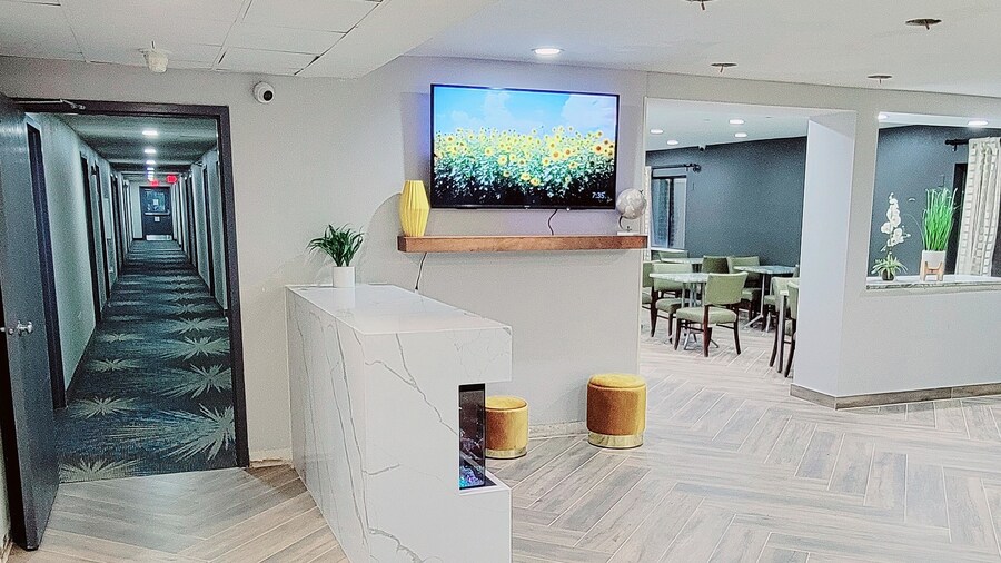 Days Inn by Wyndham Pleasant Prairie Kenosha