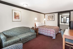 Habitación, 1 cama de matrimonio grande | Escritorio, tabla de planchar con plancha, cunas (de pago)