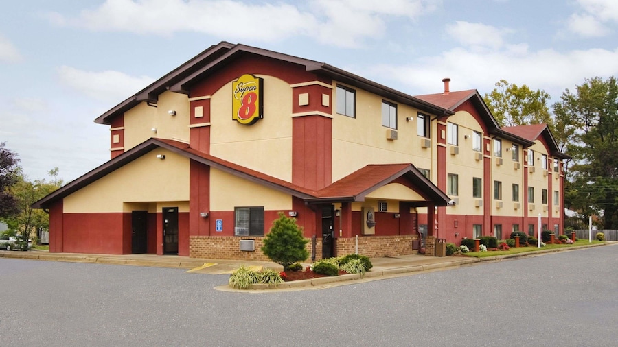 Super 8 by Wyndham Richmond Airport VA