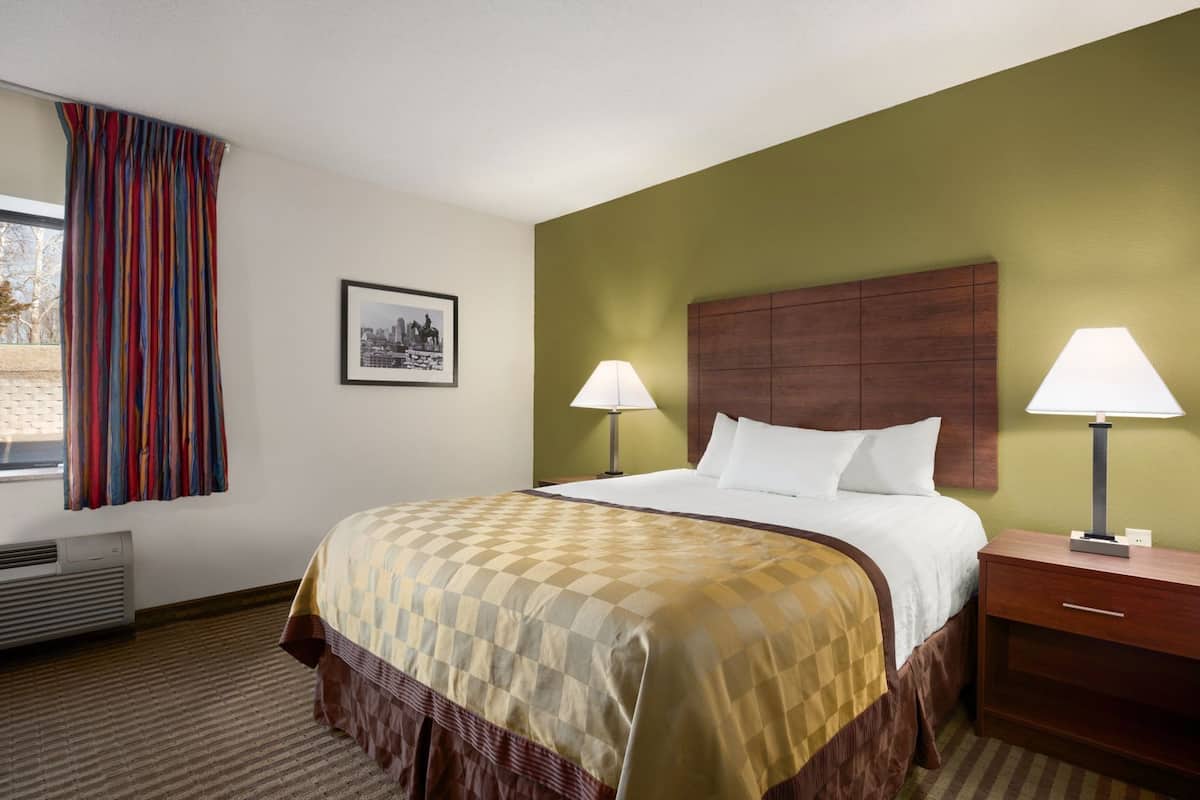 Desk, iron/ironing board, cribs/infant beds, free WiFi