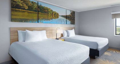 Days Inn & Suites by Wyndham Kansas City South
