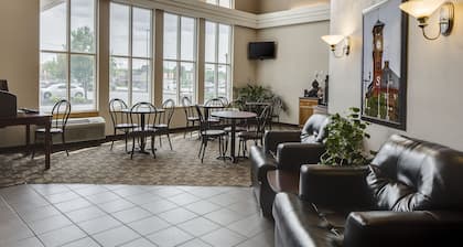 Super 8 by Wyndham Menomonie WI