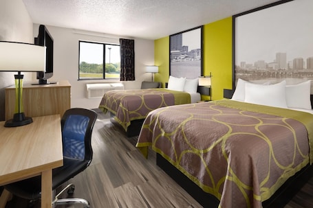 办公桌、遮光窗帘、折叠床/加床(额外收费)、免费 WiFi