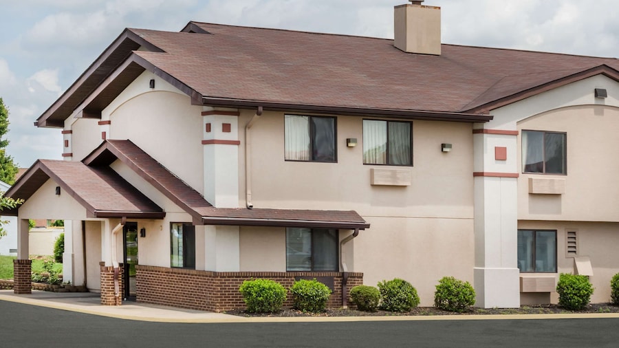 Super 8 by Wyndham Tappahannock VA