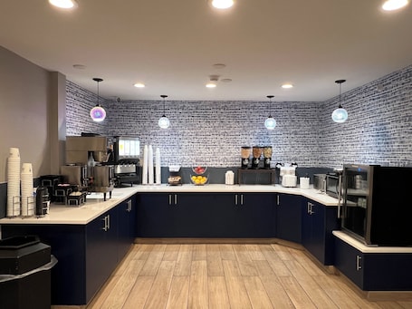 Desayuno continental incluido todos los días