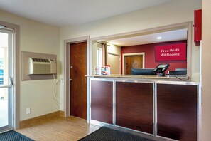 Lobby - Red Roof Inn Cameron (Cameron)