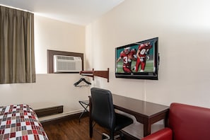 Deluxe Room, 1 Queen Bed, Accessible (Smoke Free) | Desk, blackout drapes, free WiFi, bed sheets