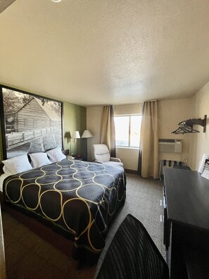 Desk, free cots/infant beds, free WiFi, bed sheets