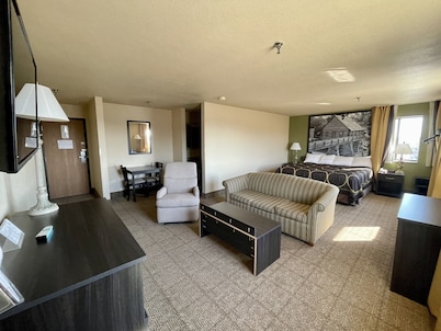 Super 8 by Wyndham Macon
