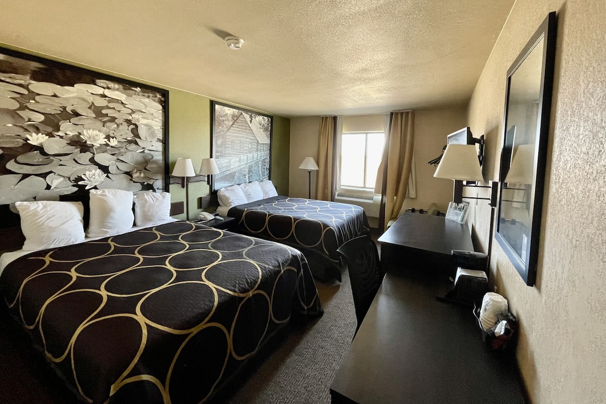 Standard Room, 2 Queen Beds, Non Smoking | Individually decorated, individually furnished, desk