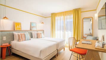 Deluxe Double Room | In-room safe, blackout drapes, soundproofing, free WiFi