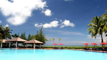 Außenpool, Sonnenschirme