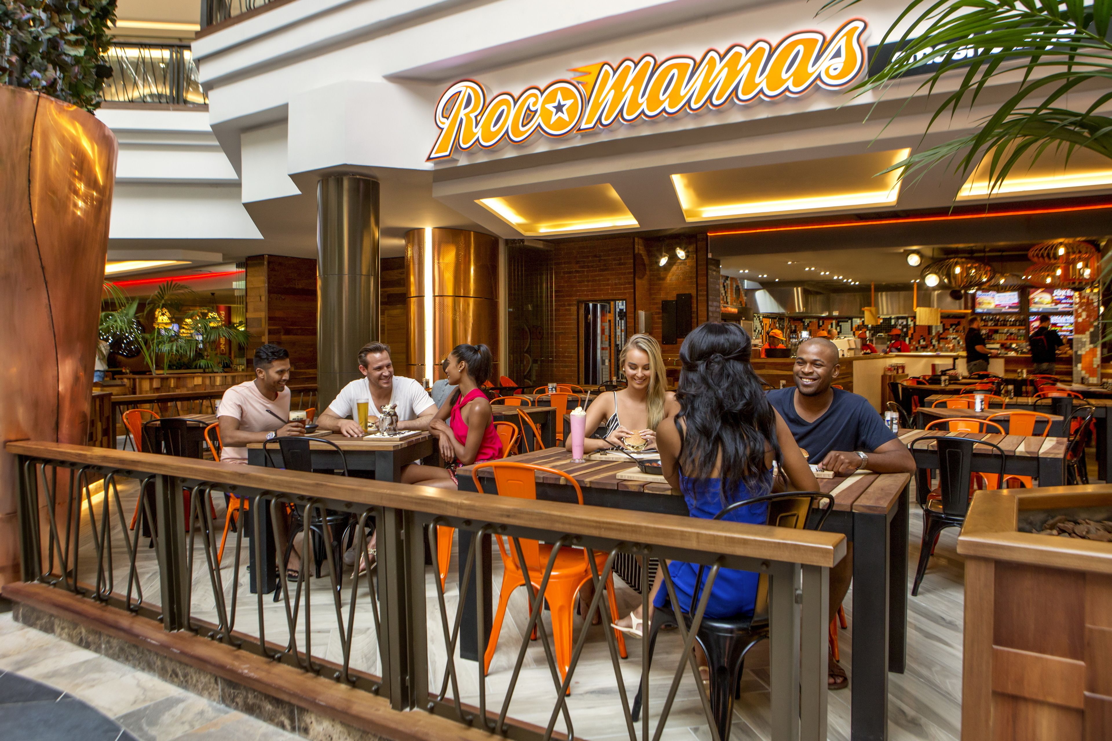 3 restaurants, breakfast, dinner served; international cuisine