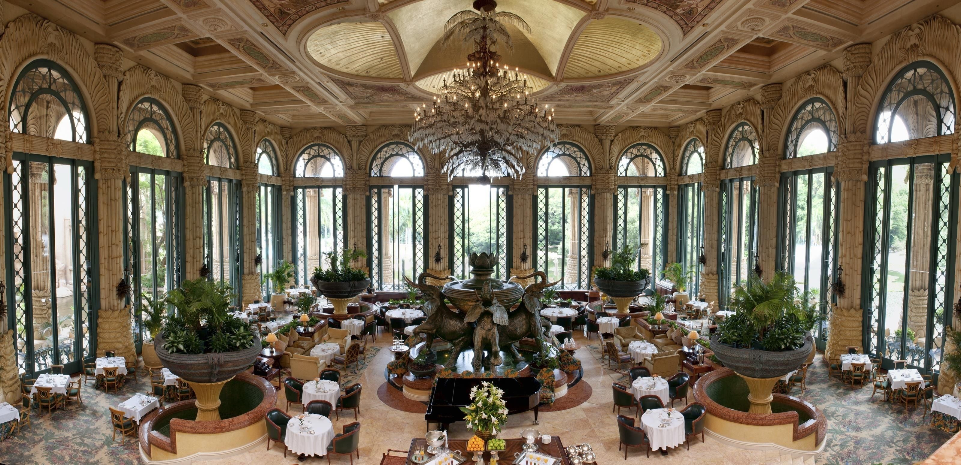 3 restaurants, breakfast, dinner served; international cuisine