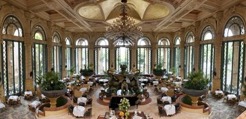 3 restaurants, breakfast, dinner served; international cuisine 