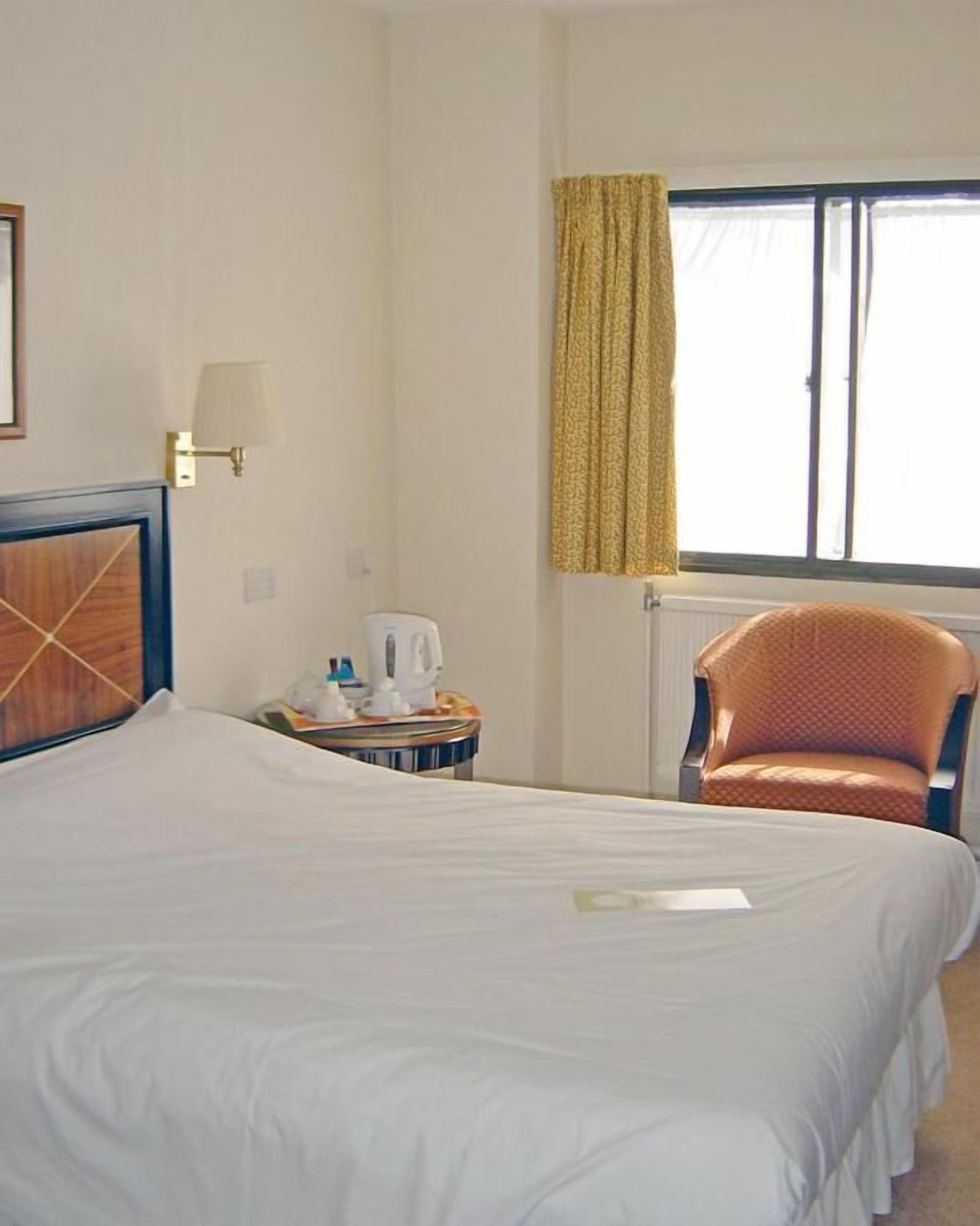 desk, iron/ironing board, free wifi, bed sheets