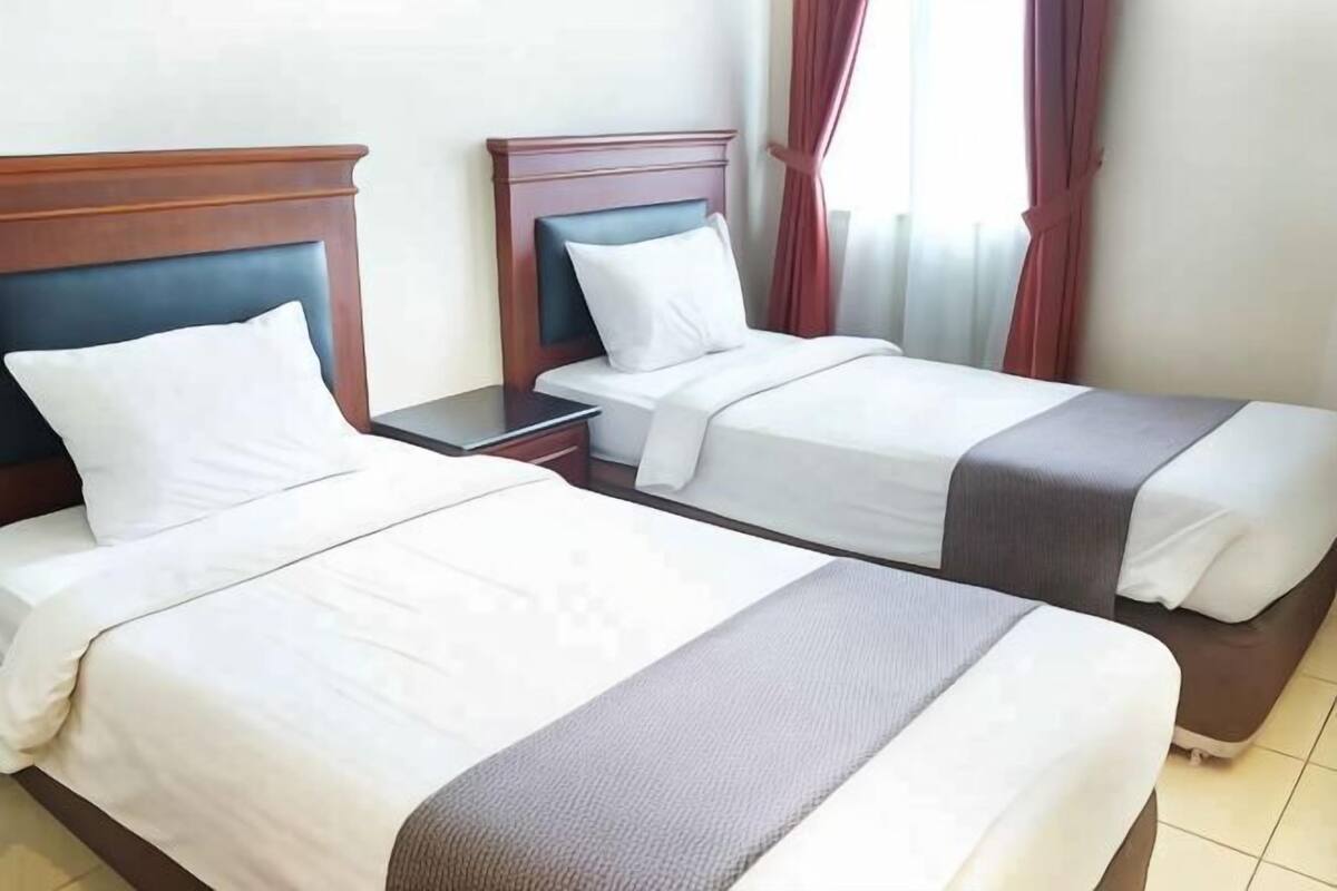 Artículos del minibar gratis y caja de seguridad en la habitación