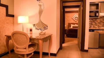 Suite de lujo, 1 cama matrimonial y sofá cama, cocineta | Ropa de cama de alta calidad y edredón