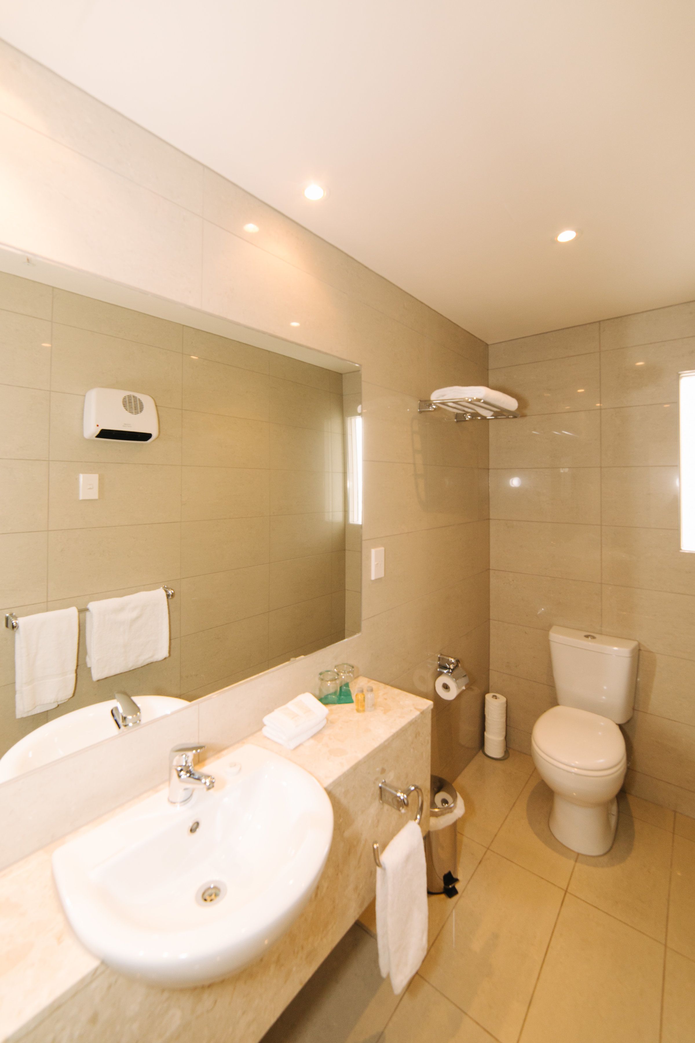 deluxe double | bathroom | shower, free toiletries, hair dryer, towels