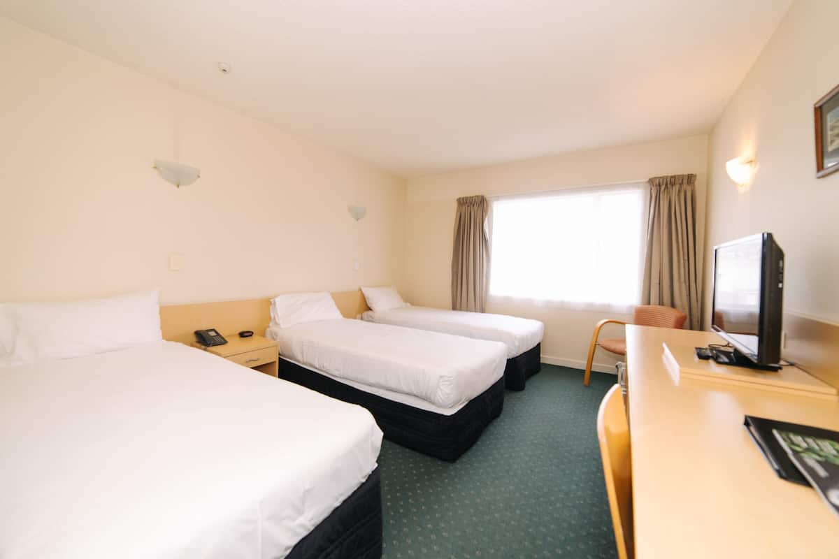 1 bedroom, in-room safe, iron/ironing board, free wifi