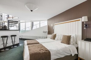 Suite, 1 cama King size, para no fumadores | 1 habitación, escritorio y espacio para trabajar con laptop 