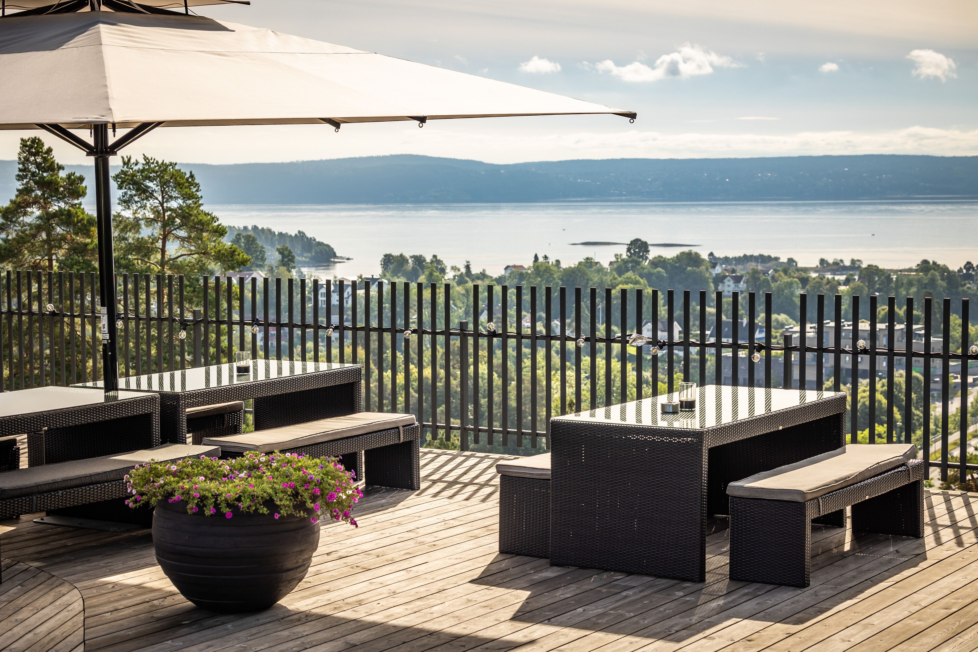 Tomannsrom – superior | Terrasse/patio