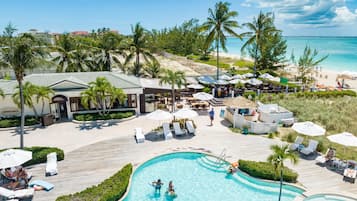 3 piscinas externas, guarda-sóis, espreguiçadeiras