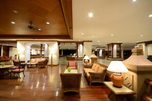 Lobby sitting area - The Imperial Pattaya Hotel (Pattaya)