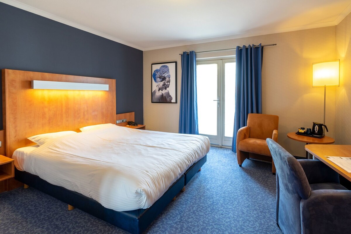 1 bedroom, in-room safe, desk, laptop workspace