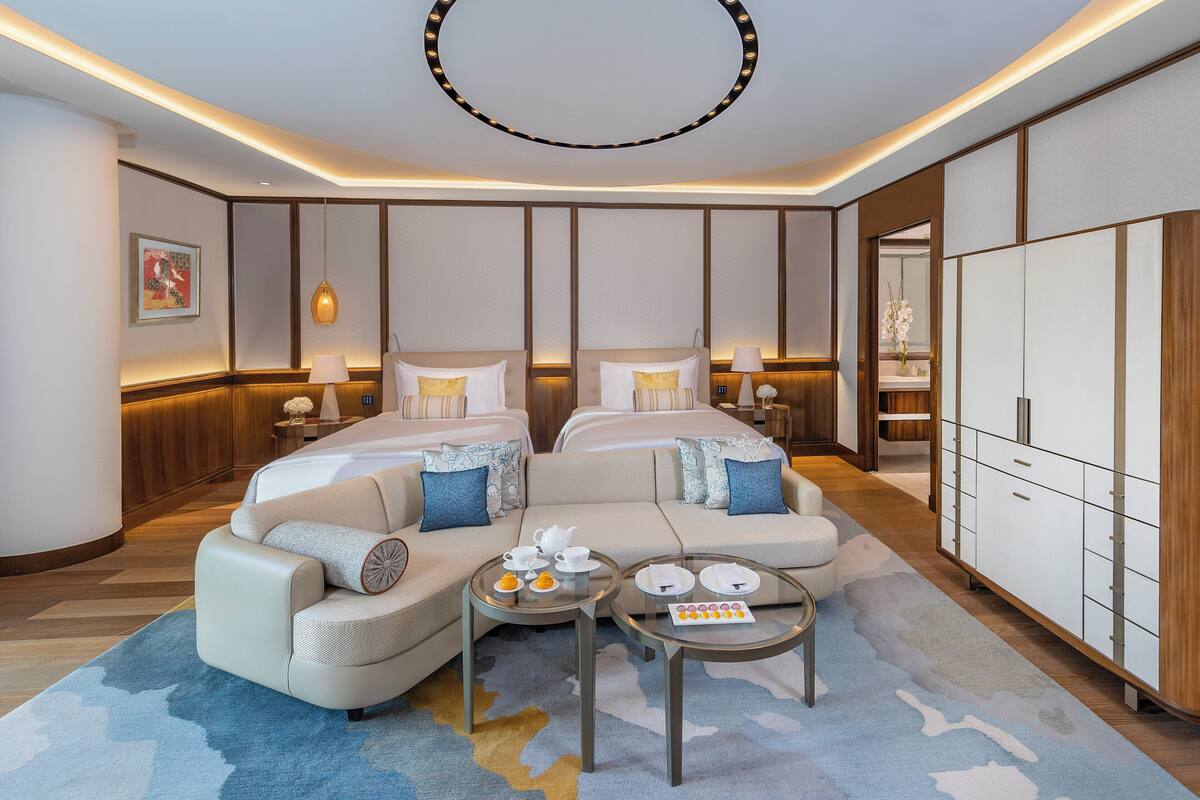 Premium bedding, minibar, in-room safe, desk