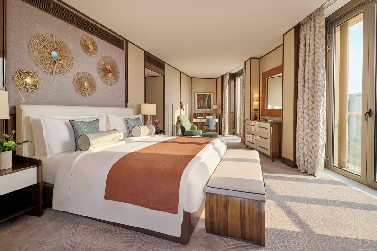 Premium bedding, minibar, in-room safe, desk