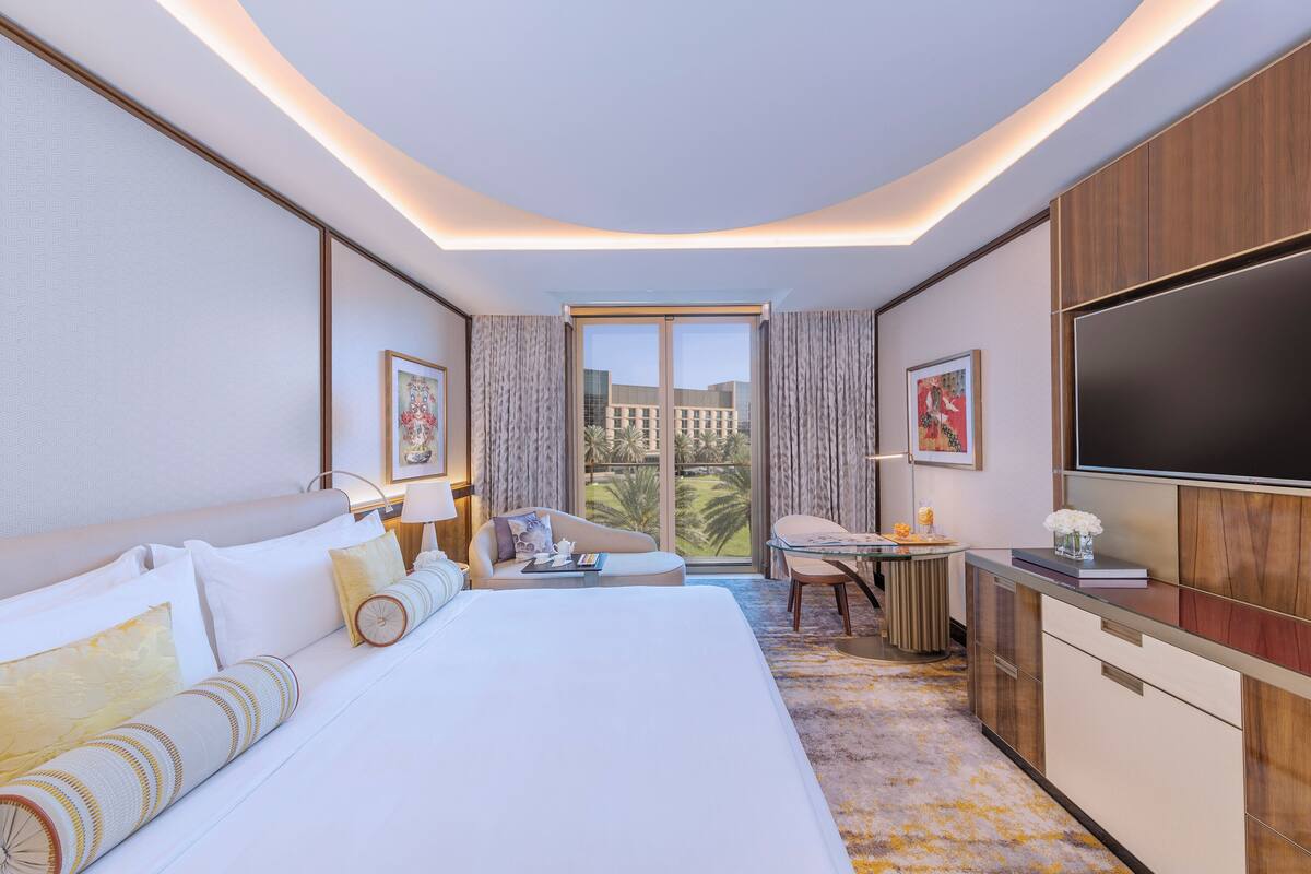 Premium bedding, minibar, in-room safe, desk
